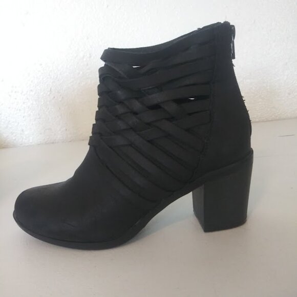 Arizona Jean Company Olympia women's size 6 black strappy block heel booties - Picture 4 of 16